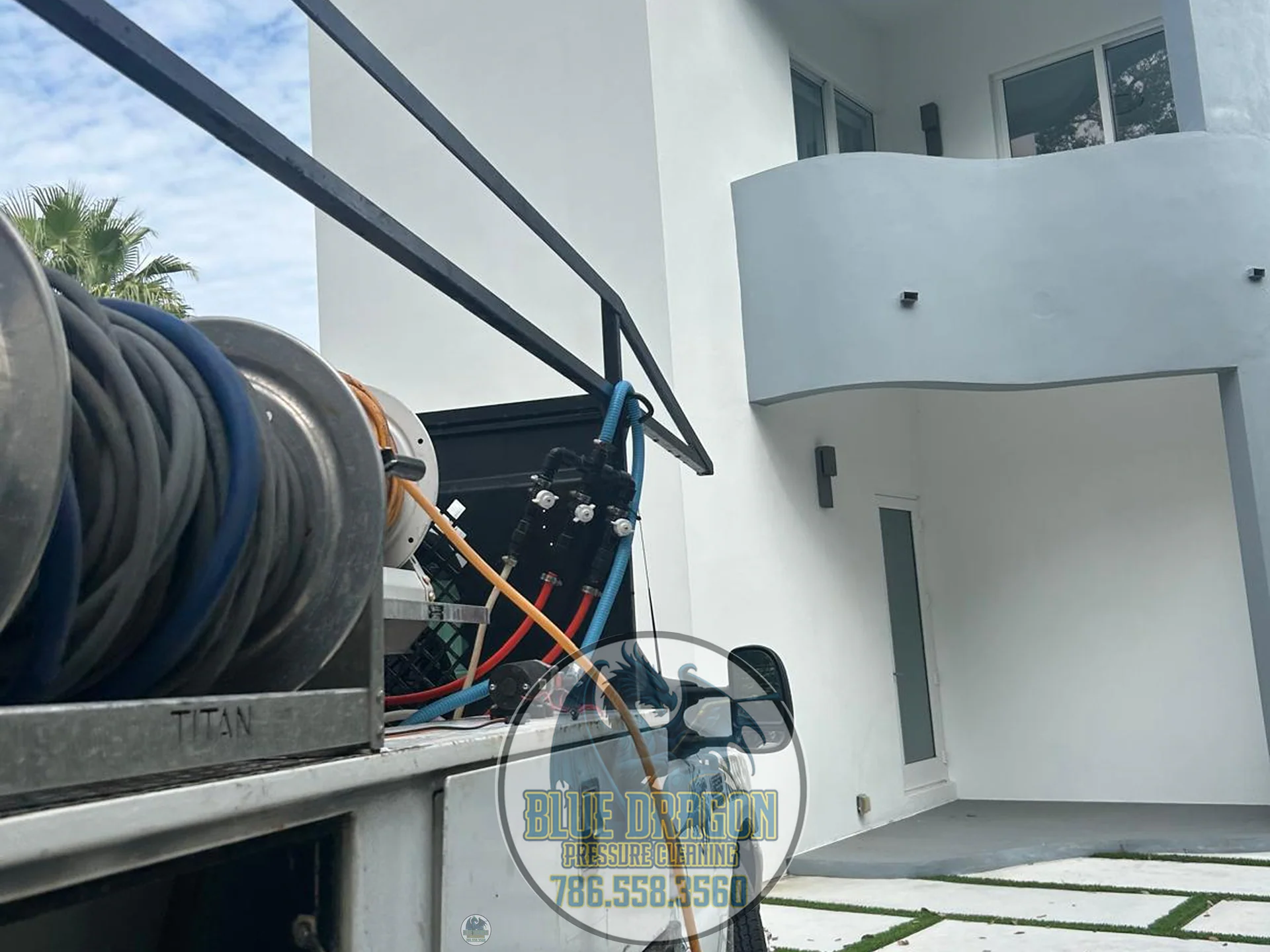 Professional pressure washing service in Miami-Dade and Broward